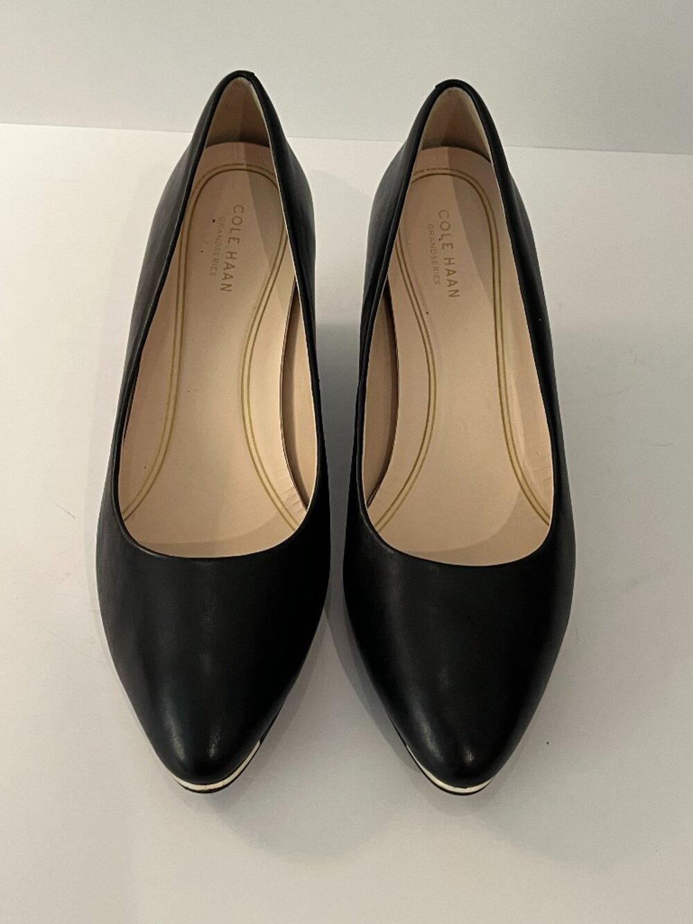 Cole Haan Women's Grand Ambition Black  Leather Wedge Heel Shoes Size 8.5 B EUC